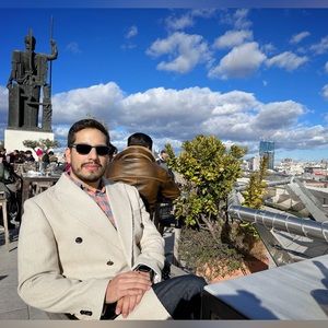 Meet your Posher, Posh